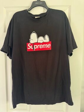 Supreme Snoopy Box Logo Tee